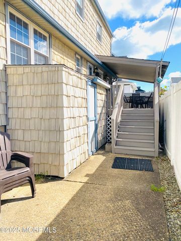 19 Diane Lane, Ortley Beach, NJ 08751