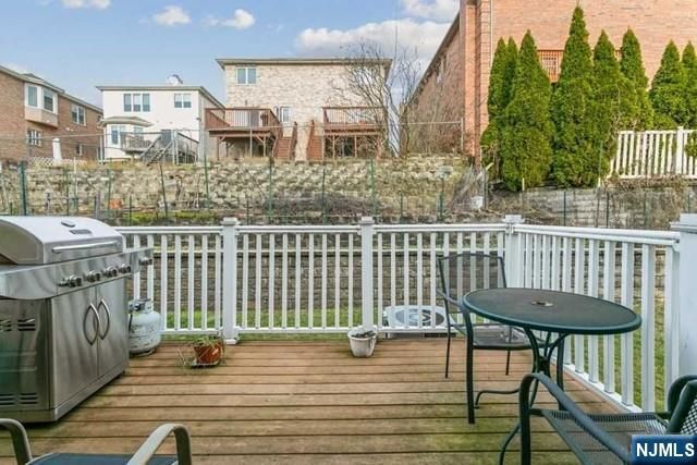 341B E Columbia B, Palisades Park, NJ 07650