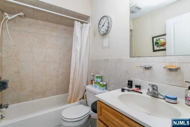 341B E Columbia B, Palisades Park, NJ 07650