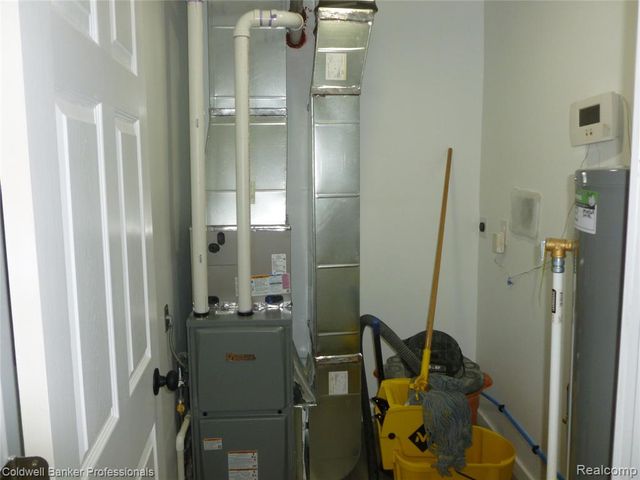 2908 Douglas Avenue, Flint, MI 48506