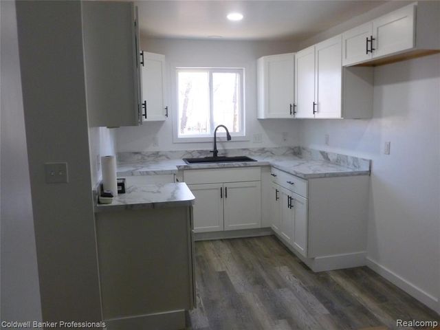 2908 Douglas Avenue, Flint, MI 48506