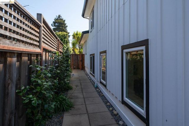 1470 Cornell Ave, Berkeley, CA 94702