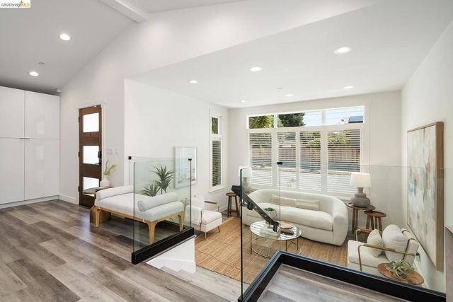 1470 Cornell Ave, Berkeley, CA 94702