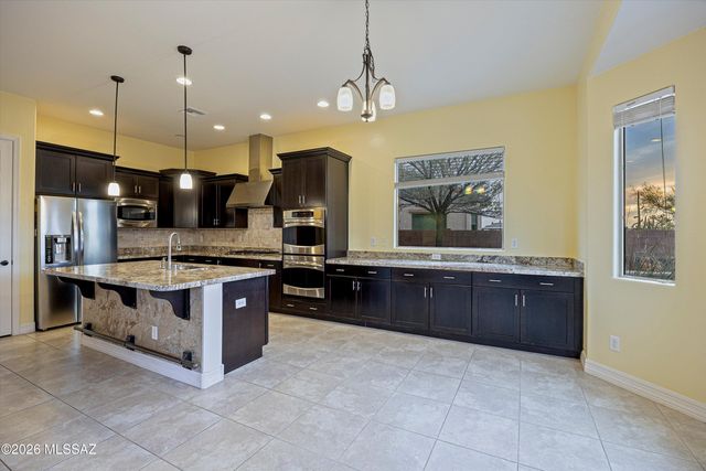 12561 N Wind Runner Parkway, Marana, AZ 85658