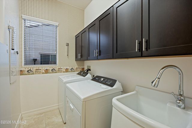 12561 N Wind Runner Parkway, Marana, AZ 85658