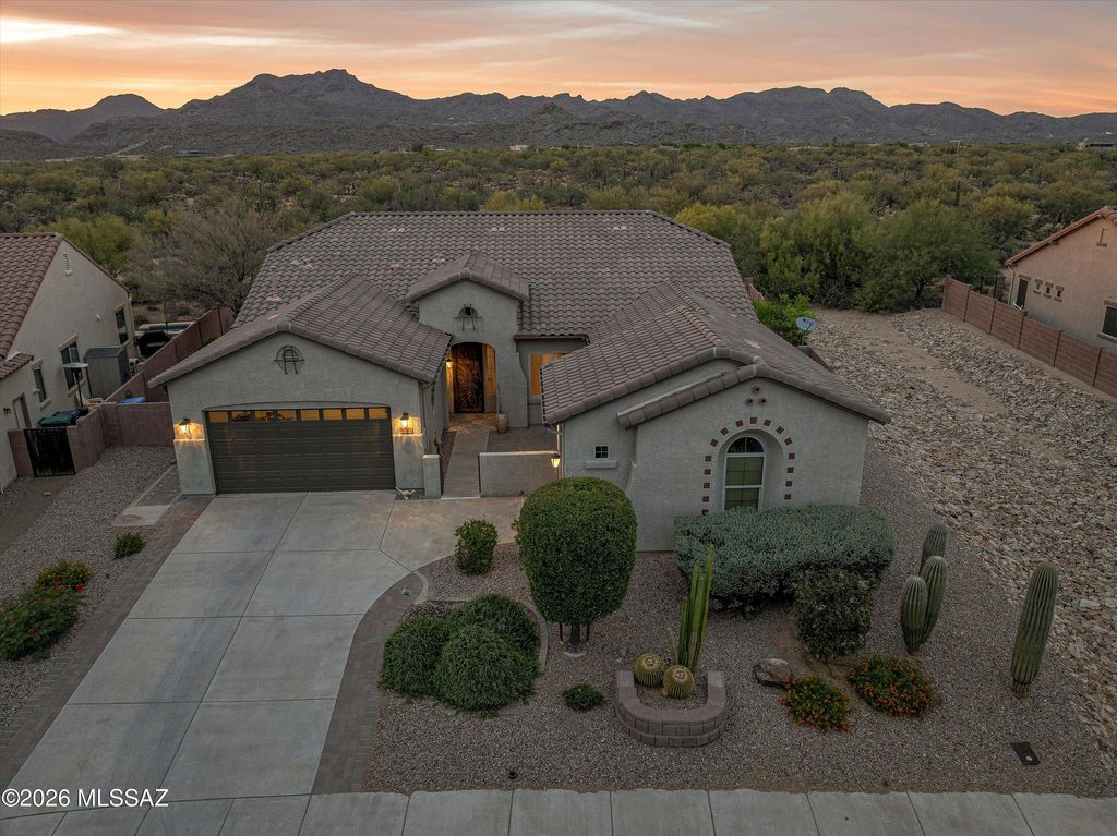 12561 N Wind Runner Parkway, Marana, AZ 85658