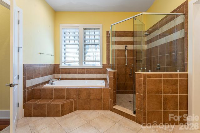 236 Racquet Club Road, Asheville, NC 28803