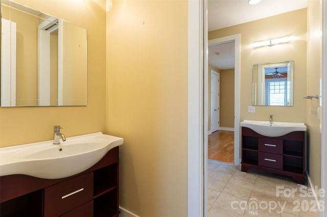 236 Racquet Club Road, Asheville, NC 28803