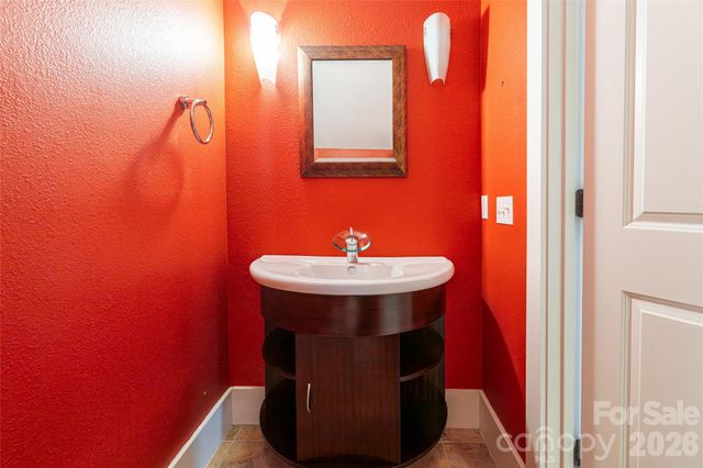 236 Racquet Club Road, Asheville, NC 28803