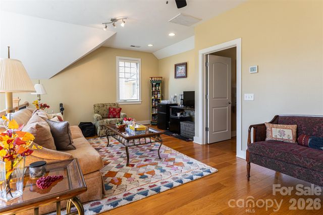 236 Racquet Club Road, Asheville, NC 28803