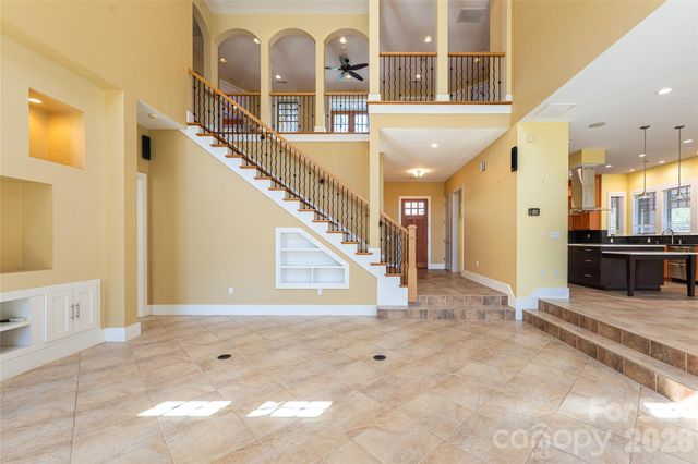 236 Racquet Club Road, Asheville, NC 28803
