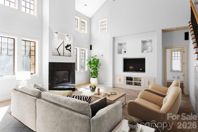 236 Racquet Club Road, Asheville, NC 28803