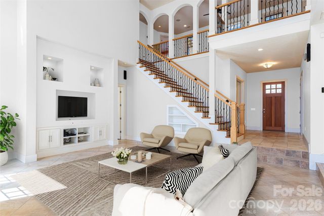 236 Racquet Club Road, Asheville, NC 28803