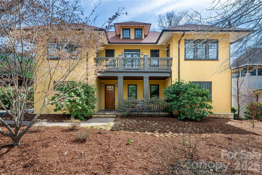 236 Racquet Club Road, Asheville, NC 28803