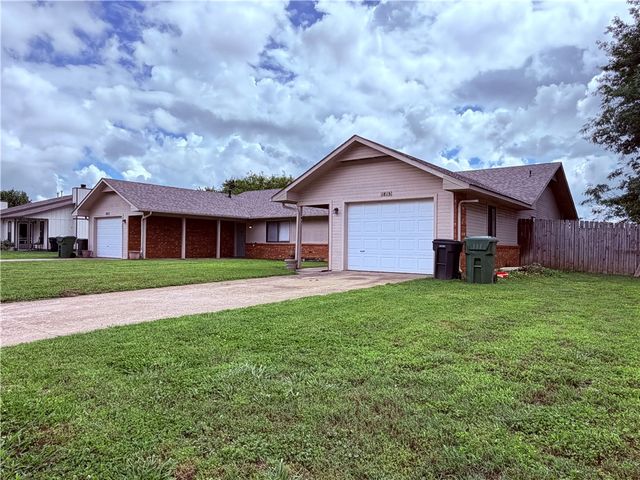 1813 & 1815 S 14th Place, Rogers, AR 72758