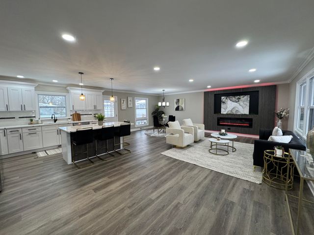 1531 Fran-lin Pkwy, Munster, IN 46321