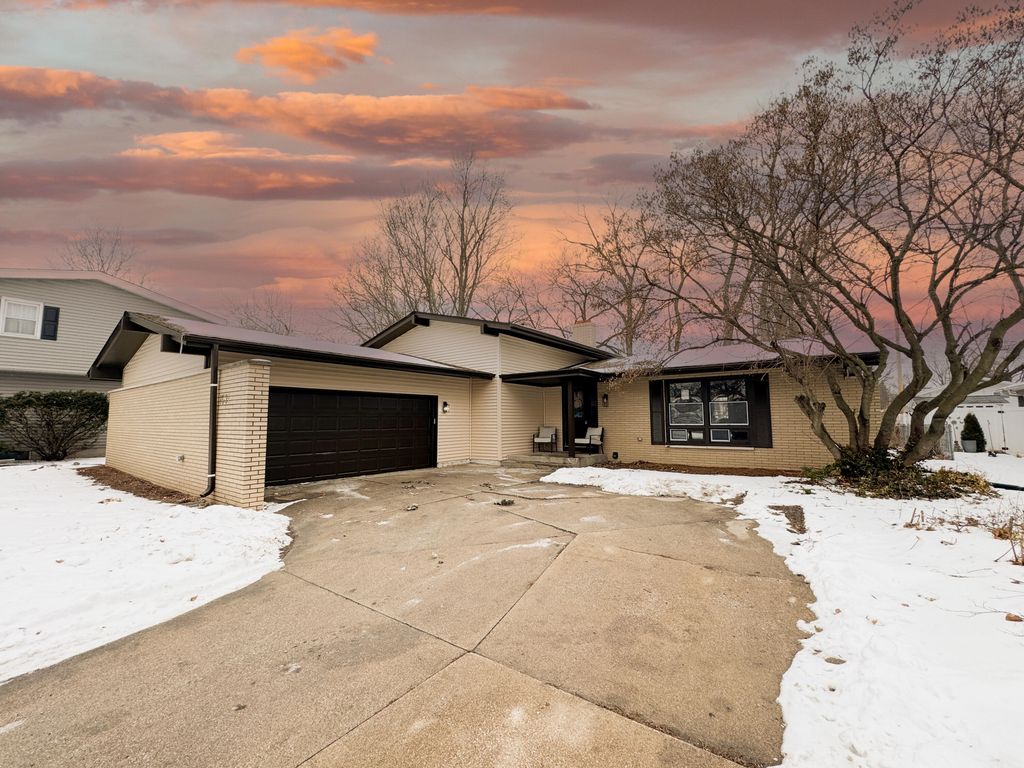 1531 Fran-lin Pkwy, Munster, IN 46321