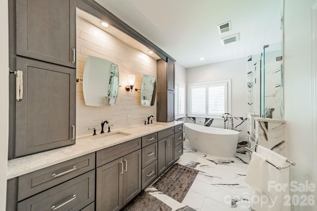 12656 Lahinch Court, Charlotte, NC 28277