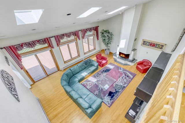 5 Zeck Court, Suffern, NY 10901