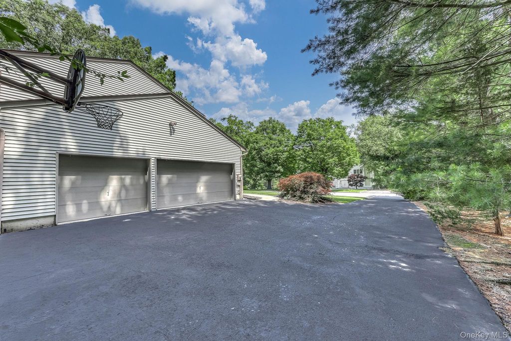 5 Zeck Court, Suffern, NY 10901 — photo 4