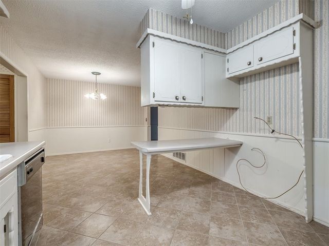 7708 S Miller Boulevard, Oklahoma City, OK 73159