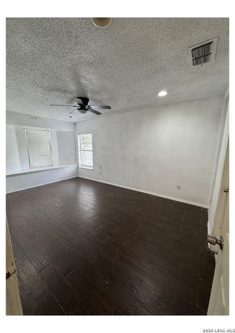 9611 SIMPLICITY DR, San Antonio, TX 78245