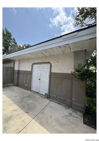 9611 SIMPLICITY DR, San Antonio, TX 78245