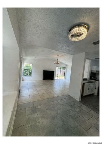 9611 SIMPLICITY DR, San Antonio, TX 78245