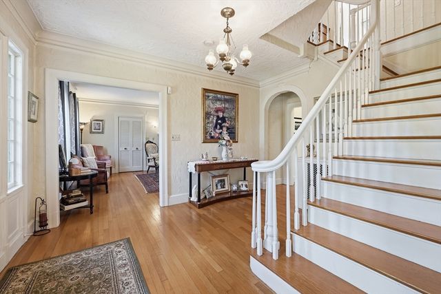 32 Terrace Dr, Worcester, MA 01609