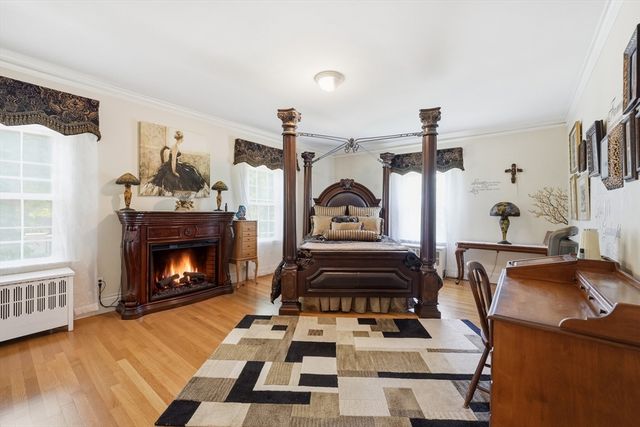 32 Terrace Dr, Worcester, MA 01609