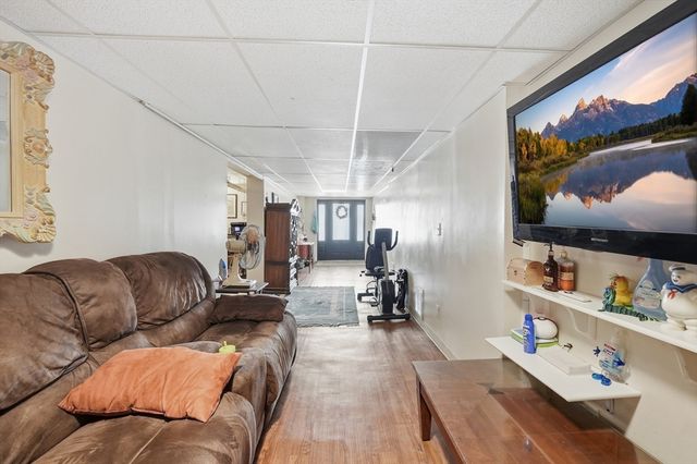 32 Terrace Dr, Worcester, MA 01609