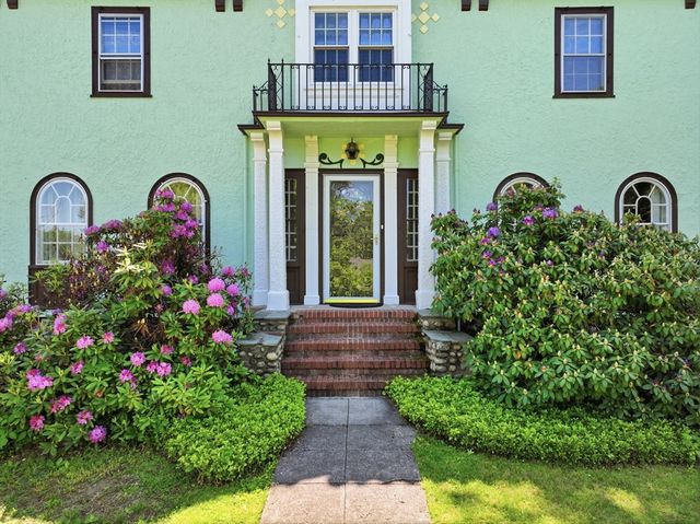 32 Terrace Dr, Worcester, MA 01609