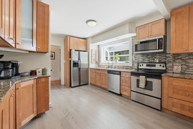 32 Terrace Dr, Worcester, MA 01609