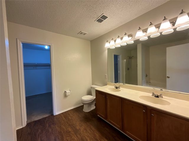 2233 Chestnut Drive, Little Elm, TX 75068