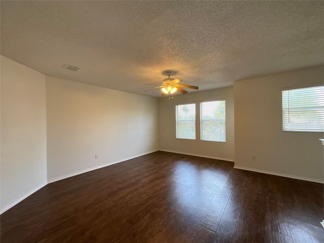 2233 Chestnut Drive, Little Elm, TX 75068