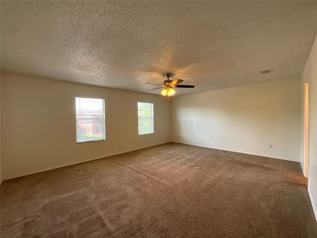2233 Chestnut Drive, Little Elm, TX 75068