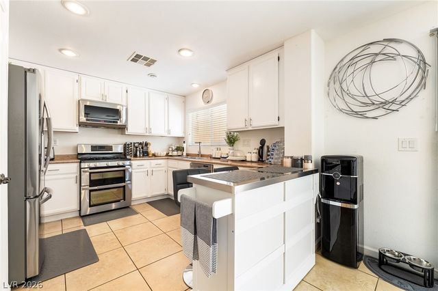 87 Glen Park Avenue, Las Vegas, NV 89183