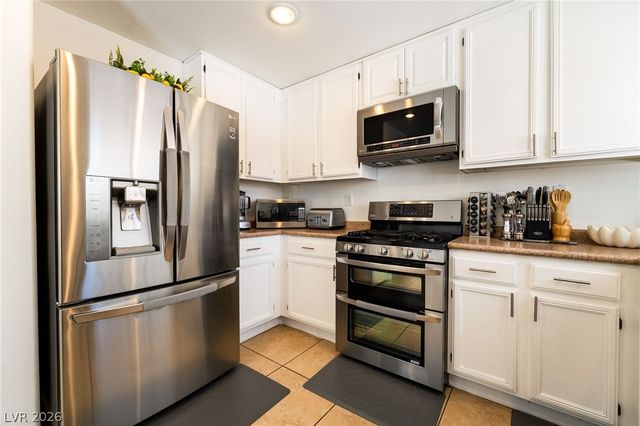 87 Glen Park Avenue, Las Vegas, NV 89183