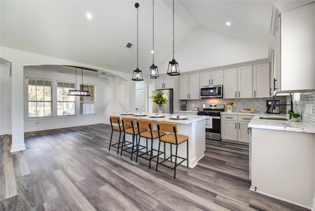 15940 Kitty Hawk Drive, Waller, TX 77484