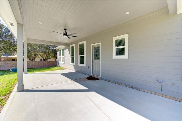 15940 Kitty Hawk Drive, Waller, TX 77484