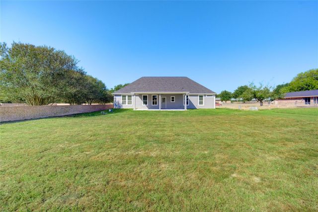15940 Kitty Hawk Drive, Waller, TX 77484