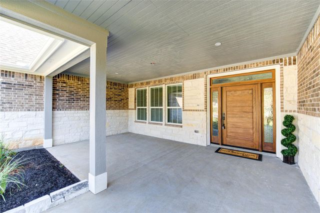 15940 Kitty Hawk Drive, Waller, TX 77484