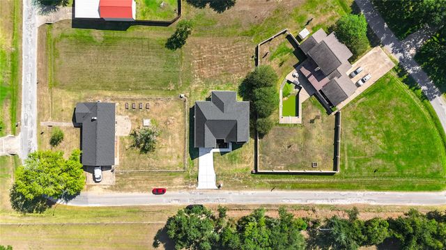 15940 Kitty Hawk Drive, Waller, TX 77484