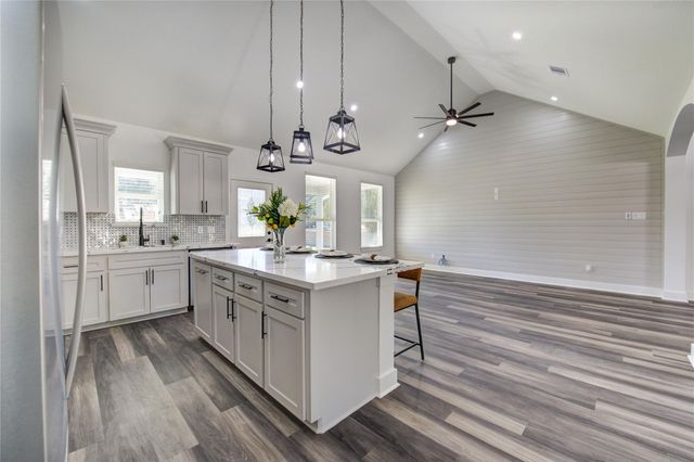 15940 Kitty Hawk Drive, Waller, TX 77484