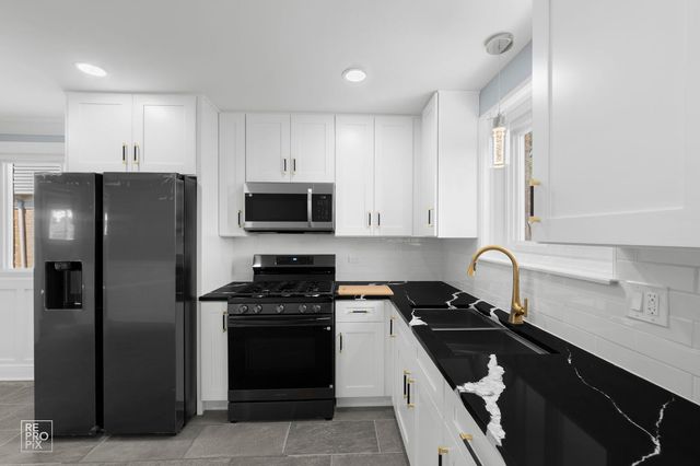 4329 W 81st Street, Chicago, IL 60652