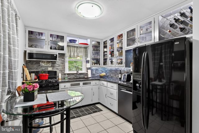 3 TOMAHAWK TRL, Medford, NJ 08055