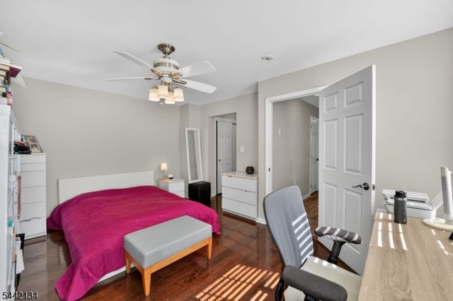 215 Barringer Dr 215, Nutley Twp., NJ 07110