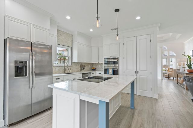 46 Bayshore Drive, Pensacola, FL 32507