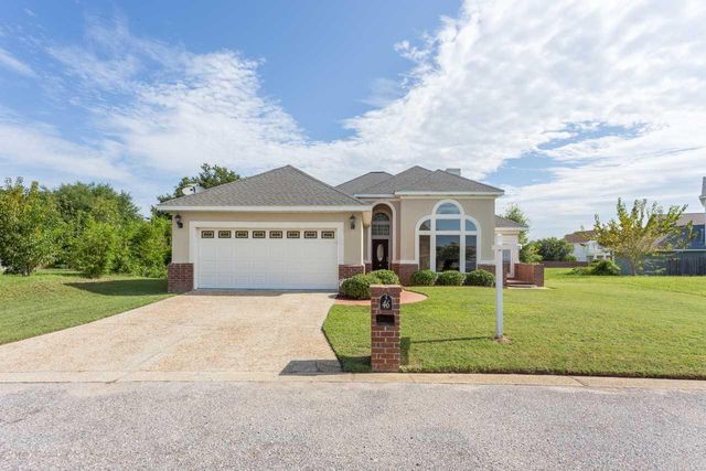 46 Bayshore Drive, Pensacola, FL 32507