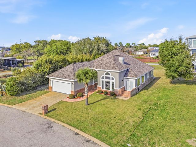 46 Bayshore Drive, Pensacola, FL 32507